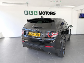 Used Land Rover Discovery Sport 2017 for sale - 79173577: Photo
