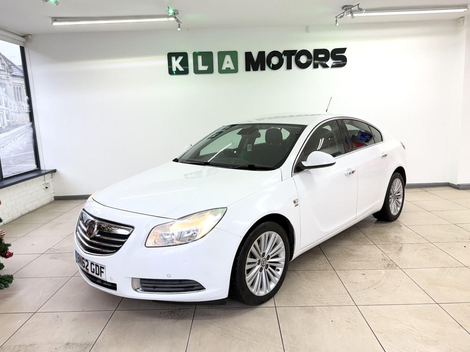 Used Vauxhall Insignia 2012 for sale - 76945570: Photo 1
