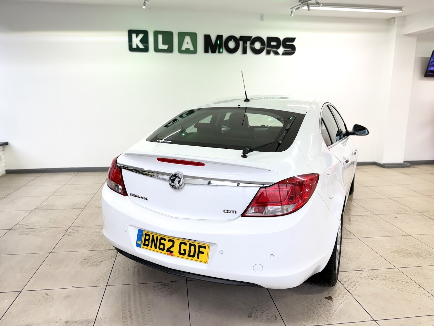 Used Vauxhall Insignia 2012 for sale - 76945570: Photo 4