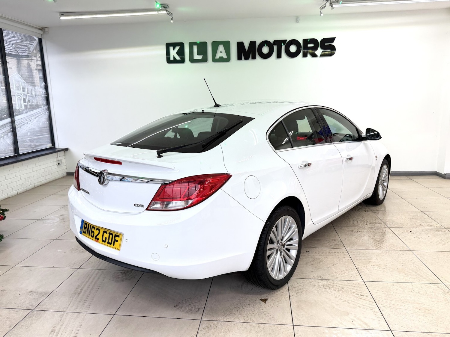 Used Vauxhall Insignia 2012 for sale - 76945570: Photo 5