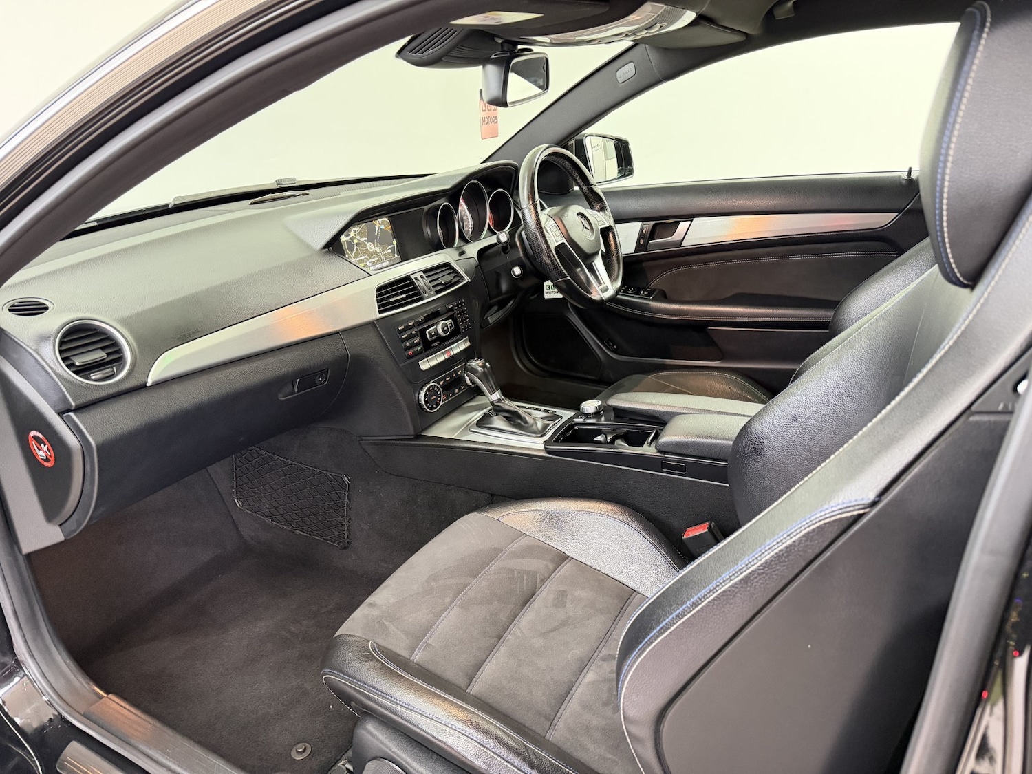 Used Mercedes-Benz C Class 2015 for sale - 76718410: Photo 10