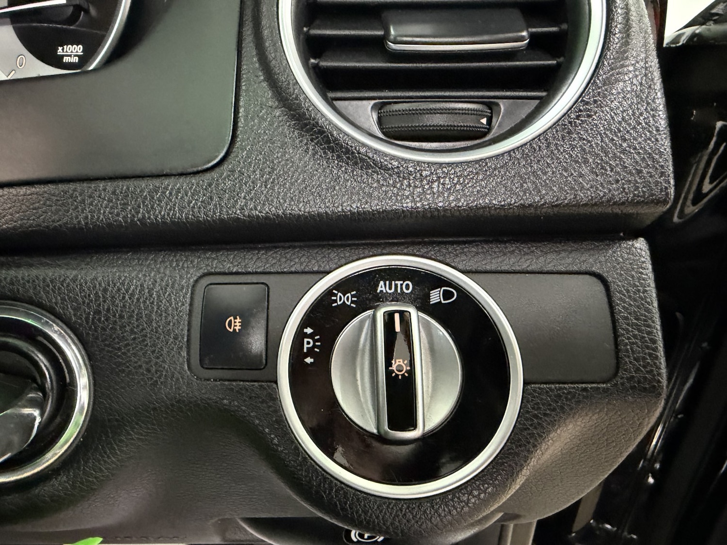 Used Mercedes-Benz C Class 2015 for sale - 76718410: Photo 15