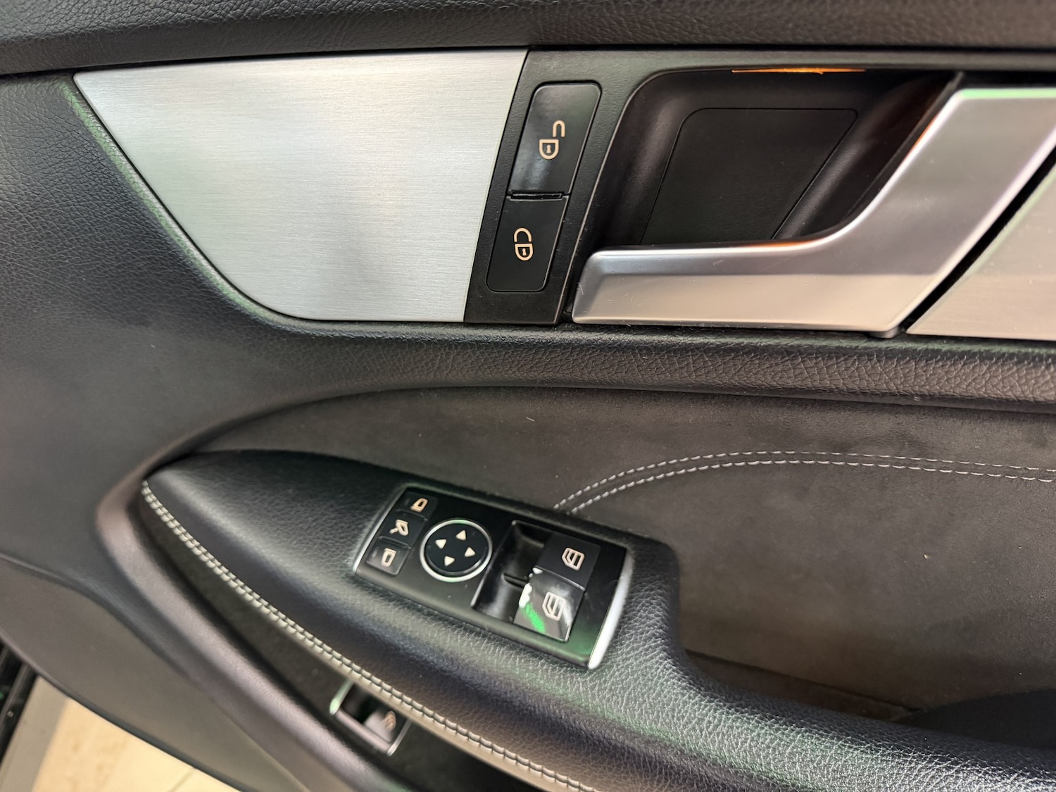 Used Mercedes-Benz C Class 2015 for sale - 76718410: Photo 16