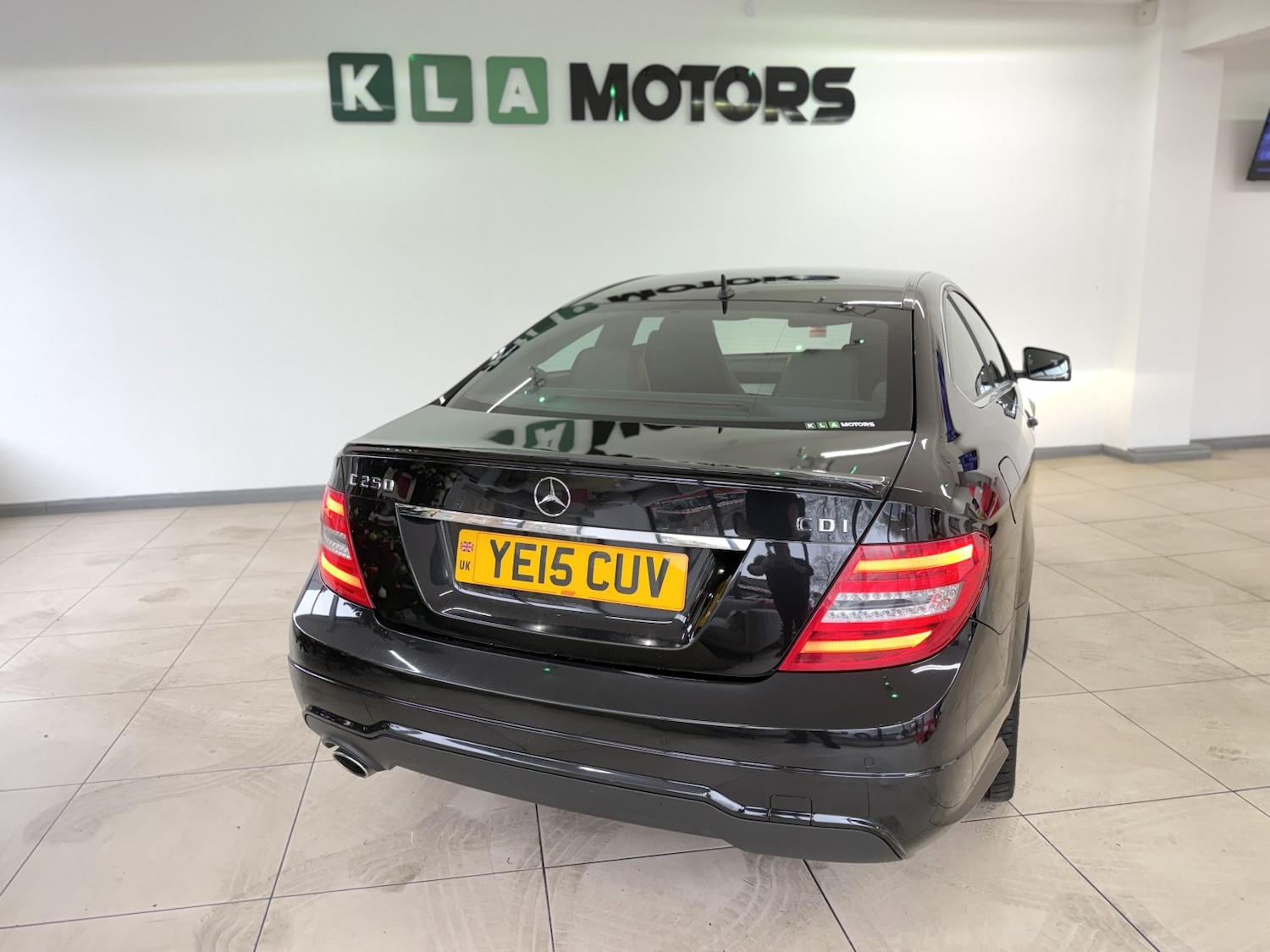 Used Mercedes-Benz C Class 2015 for sale - 76718410: Photo 4