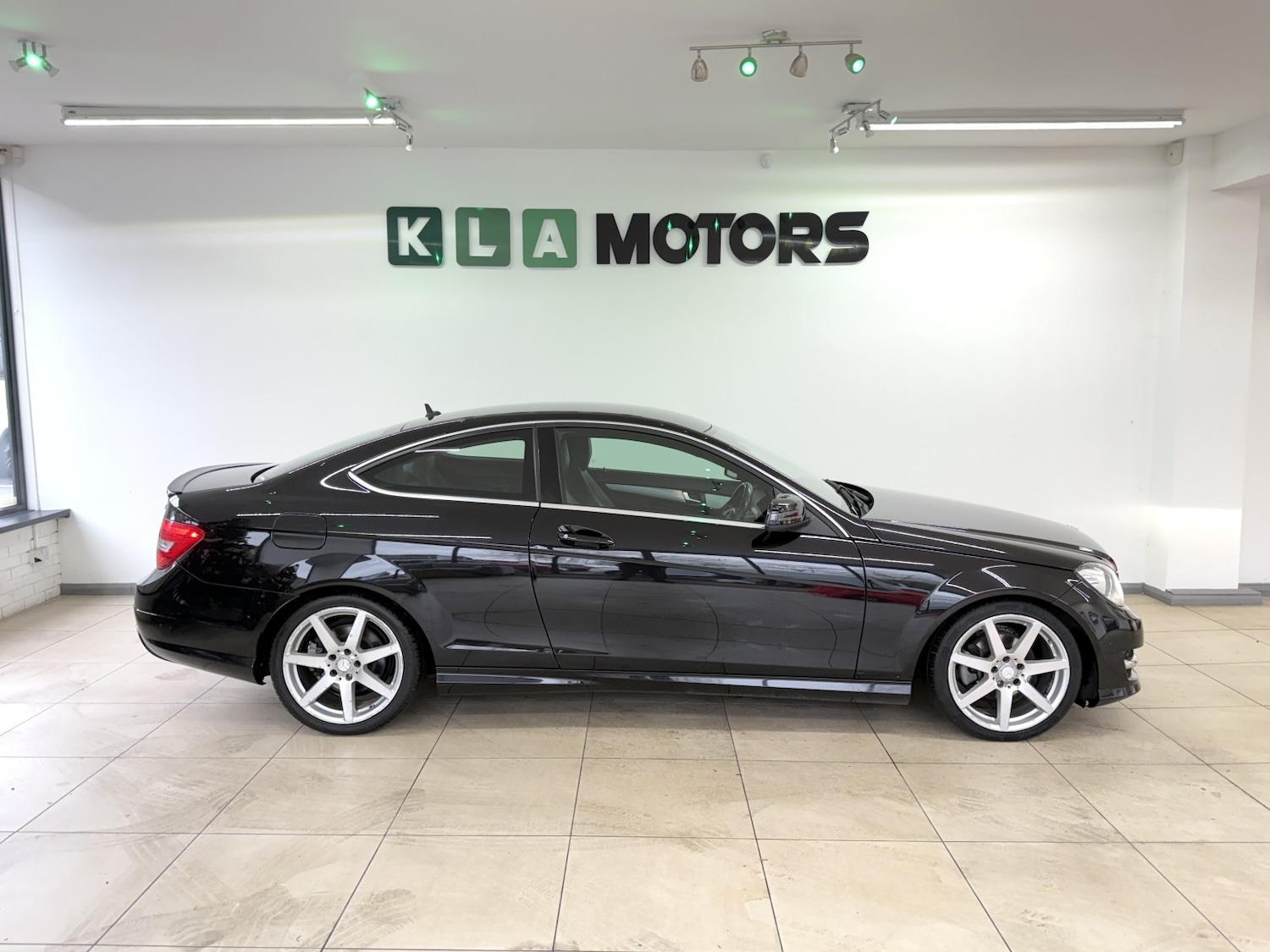 Used Mercedes-Benz C Class 2015 for sale - 76718410: Photo 6