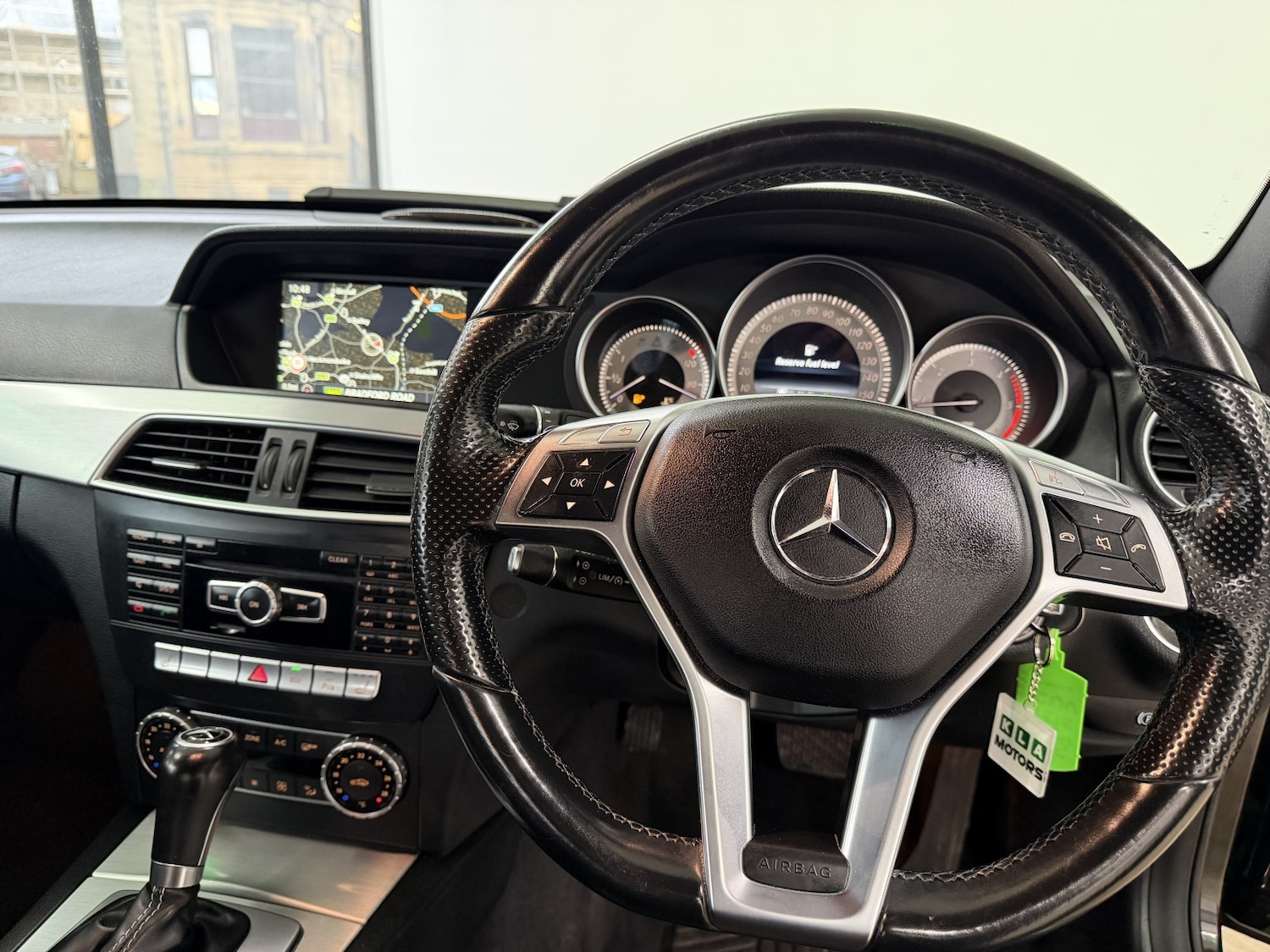 Used Mercedes-Benz C Class 2015 for sale - 76718410: Photo 9