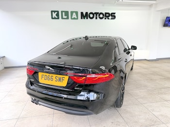 Used Jaguar XF 2017 for sale - 78176147: Photo