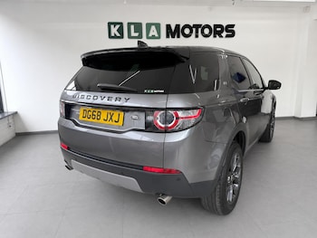 Used Land Rover Discovery Sport 2018 for sale - 79417397: Photo