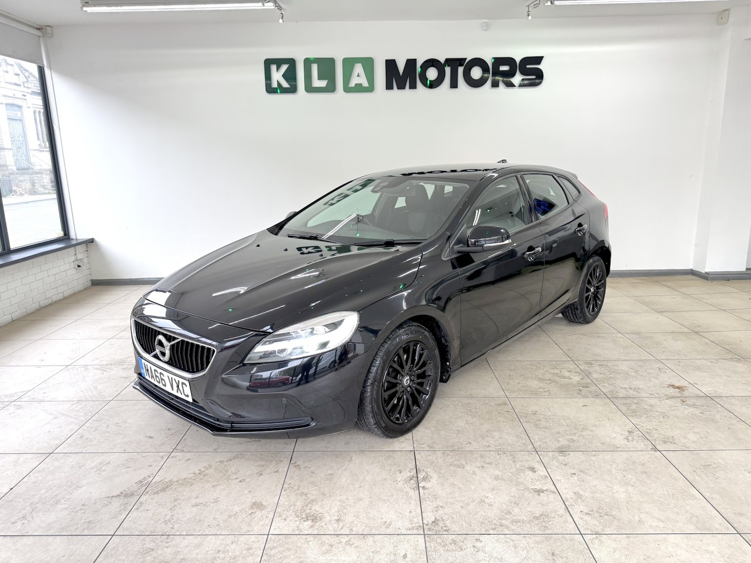 Used Volvo V40 2016 for sale - 76769631: Photo 1