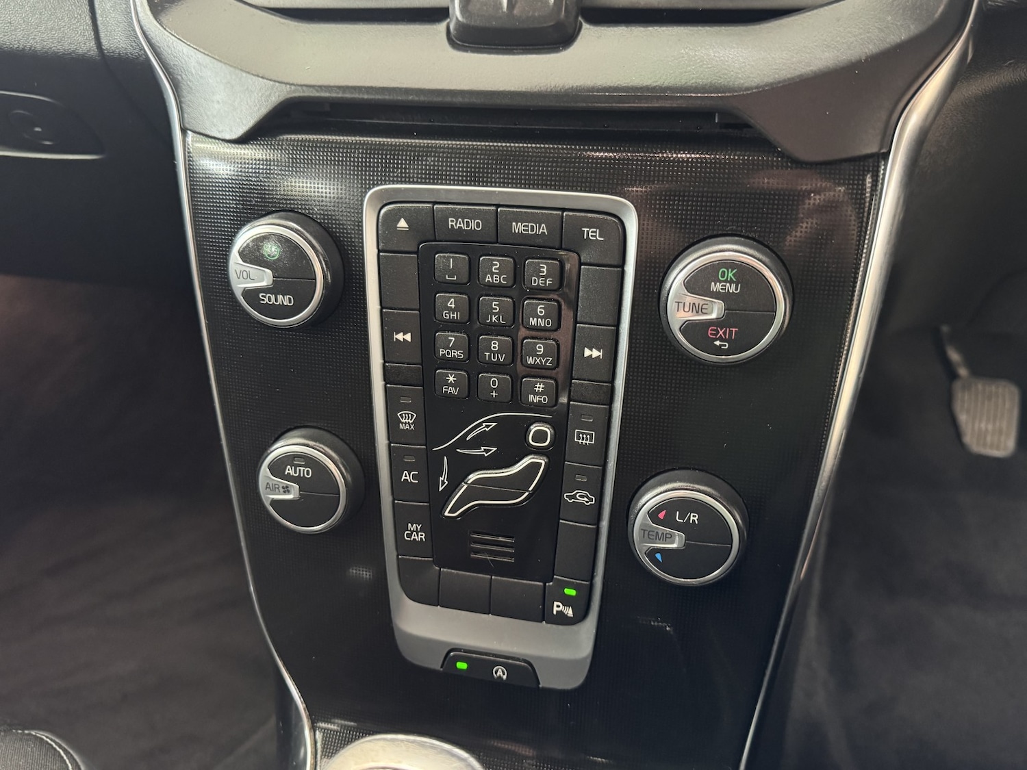 Used Volvo V40 2016 for sale - 76769631: Photo 13