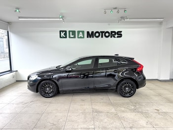 Used Volvo V40 2016 for sale - 76769631: Photo