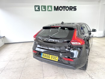 Used Volvo V40 2016 for sale - 76769631: Photo