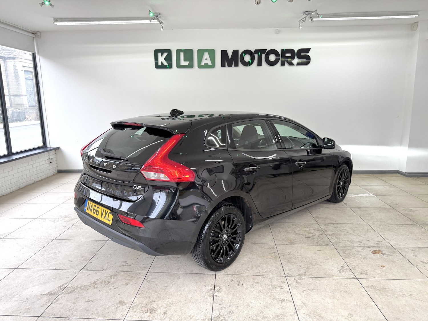 Used Volvo V40 2016 for sale - 76769631: Photo 5