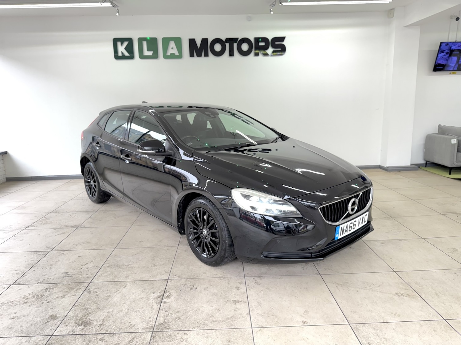 Used Volvo V40 2016 for sale - 76769631: Photo 7