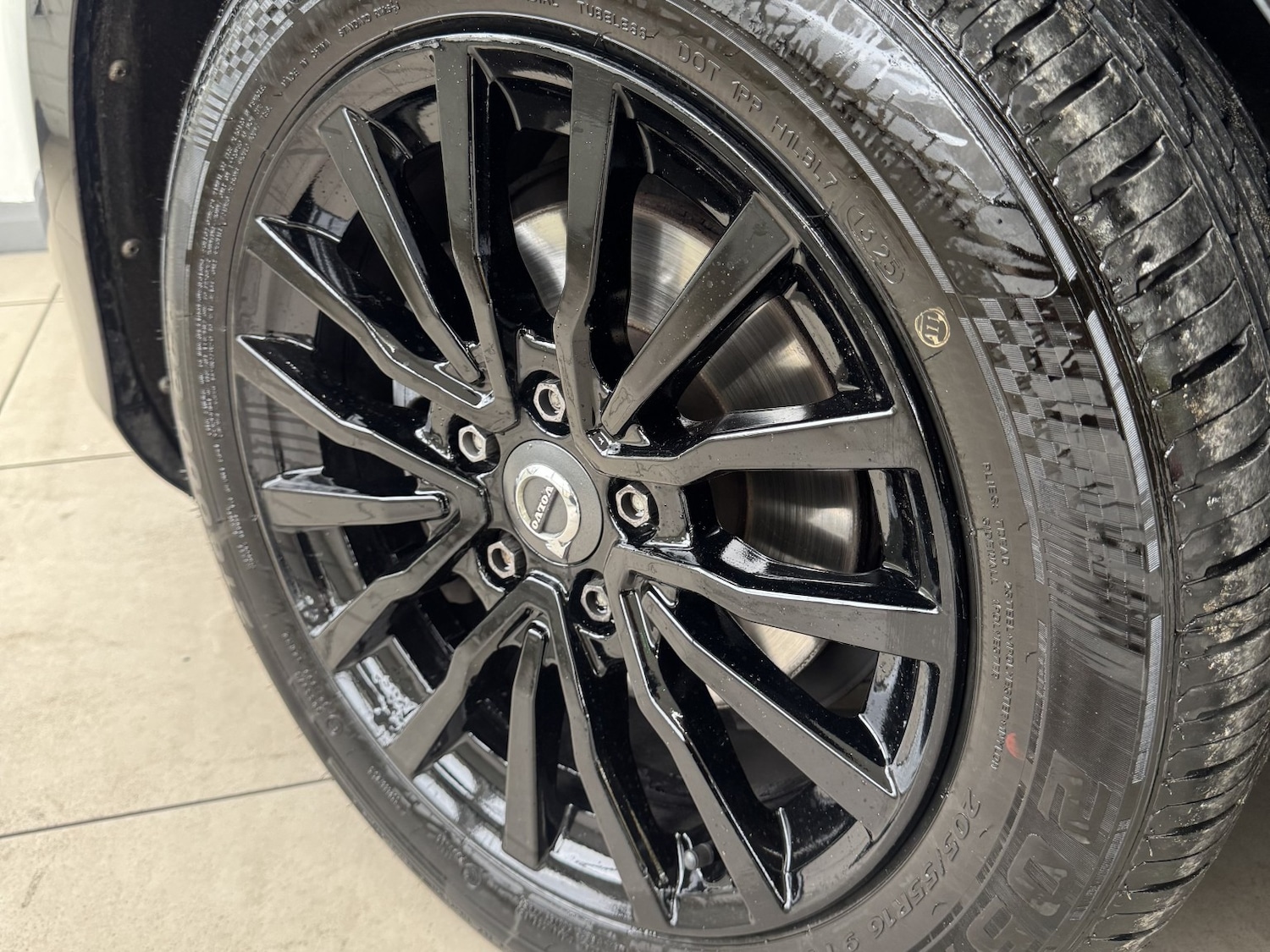 Used Volvo V40 2016 for sale - 76769631: Photo 9