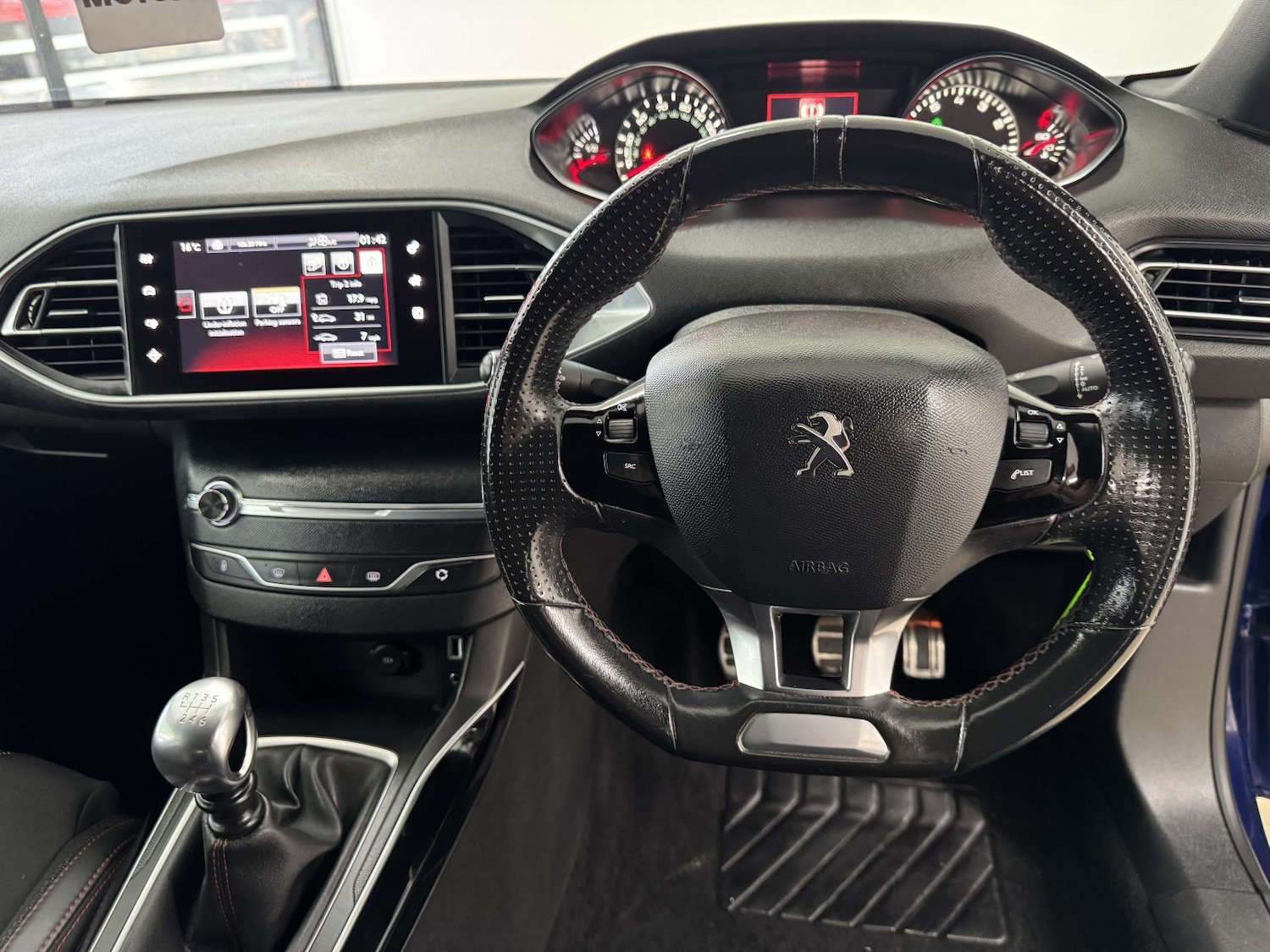 Used Peugeot 308 2017 for sale - 76299054: Photo 10