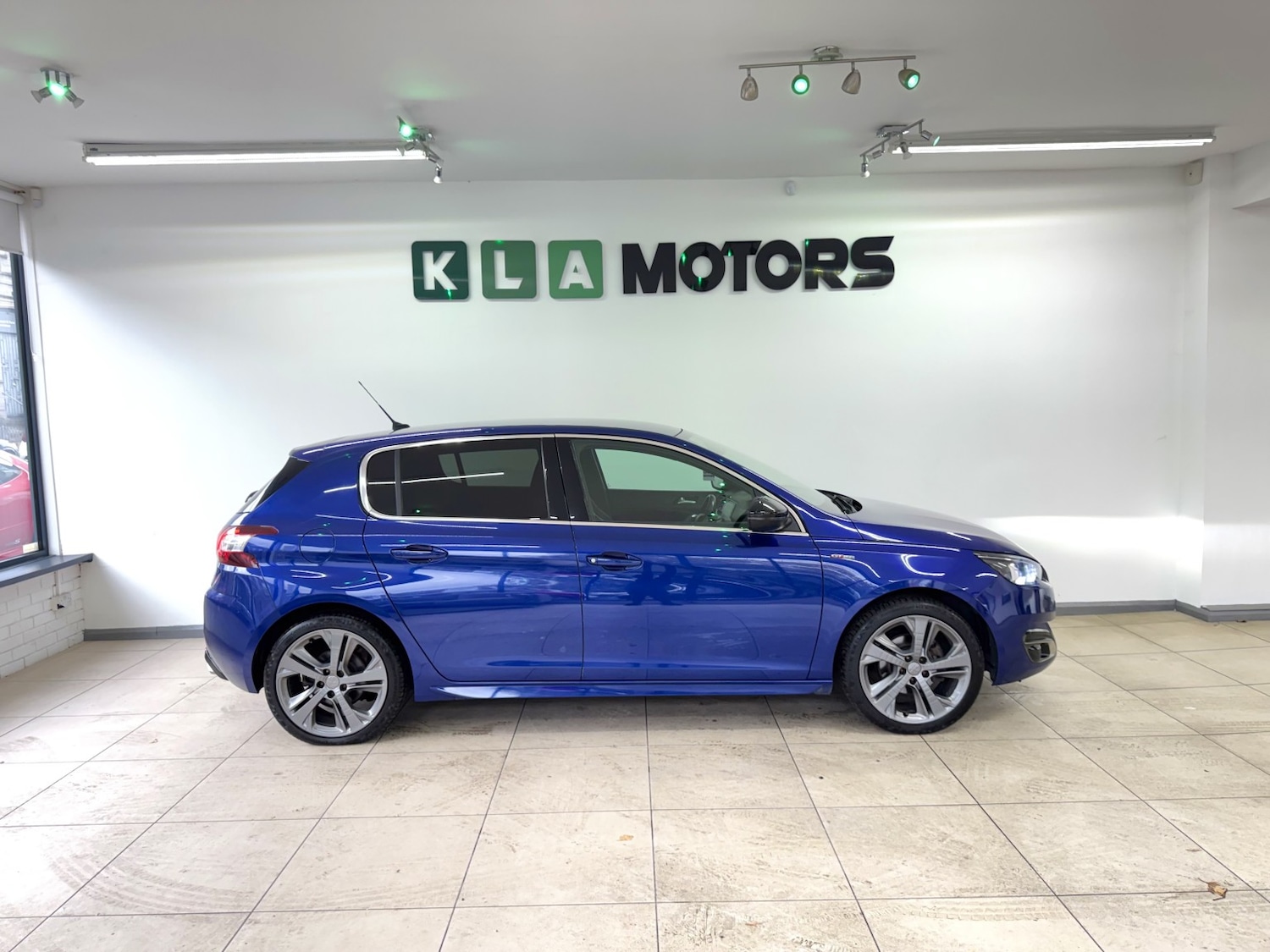 Used Peugeot 308 2017 for sale - 76299054: Photo 6