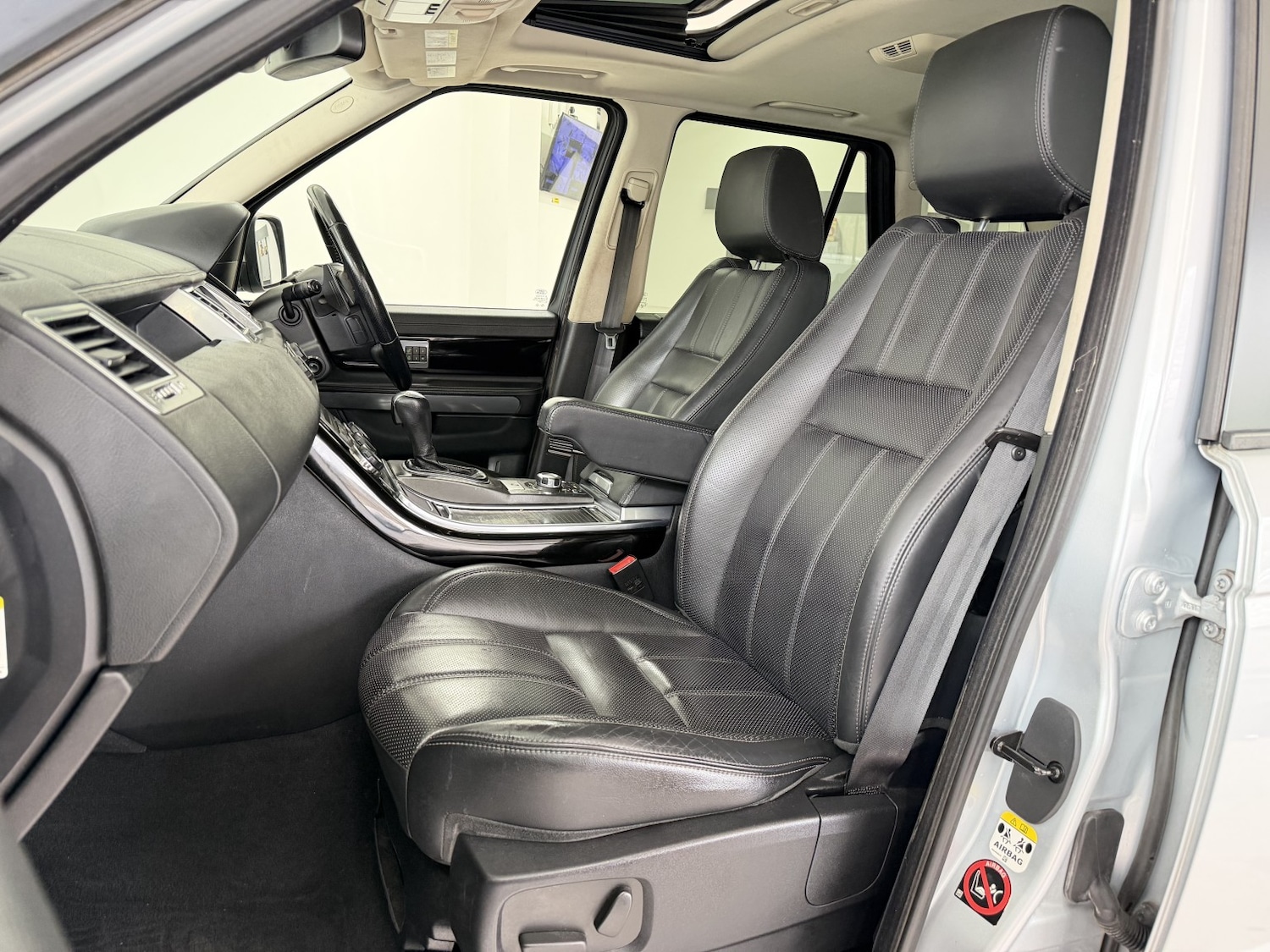 Used Land Rover Range Rover Sport 2011 for sale - 77991730: Photo 12