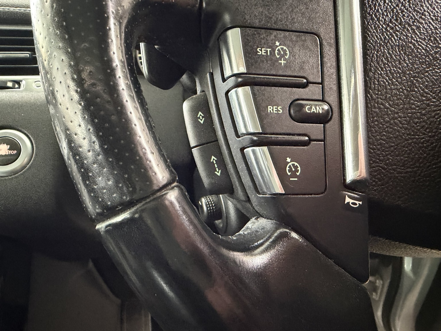 Used Land Rover Range Rover Sport 2011 for sale - 77991730: Photo 17