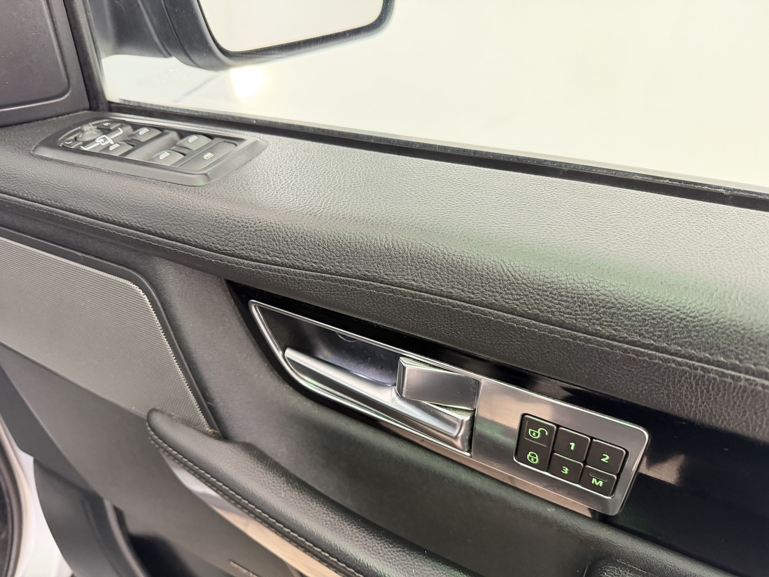 Used Land Rover Range Rover Sport 2011 for sale - 77991730: Photo 19