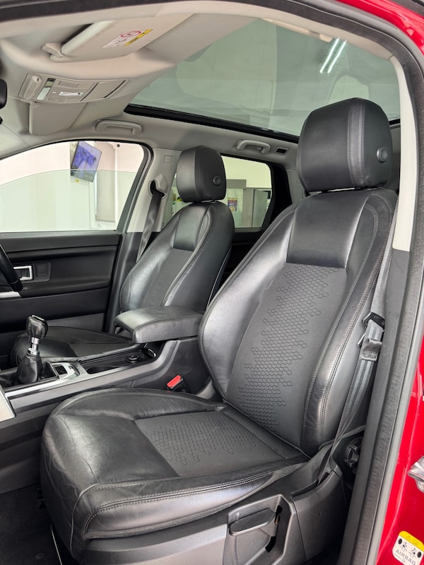 Used Land Rover Discovery Sport 2015 for sale - 75547337: Photo 11