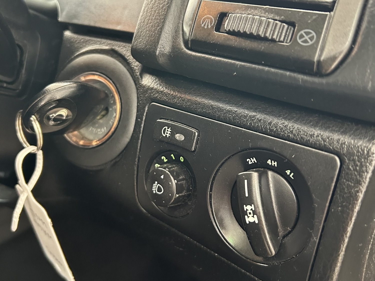 Used Ssangyong Rexton 2014 for sale - 76231101: Photo 17