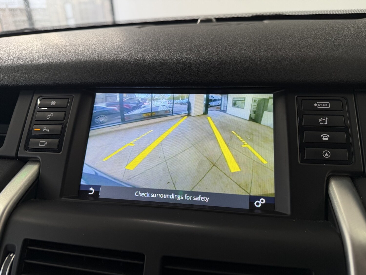 Used Land Rover Discovery Sport 2017 for sale - 77954010: Photo 16