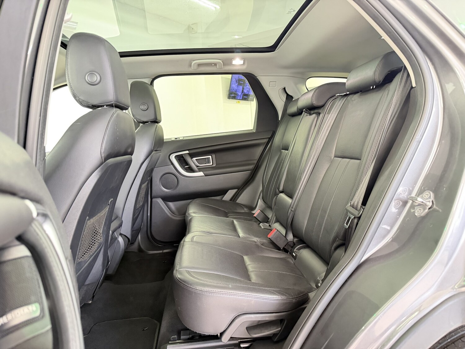 Used Land Rover Discovery Sport 2017 for sale - 77954010: Photo 22