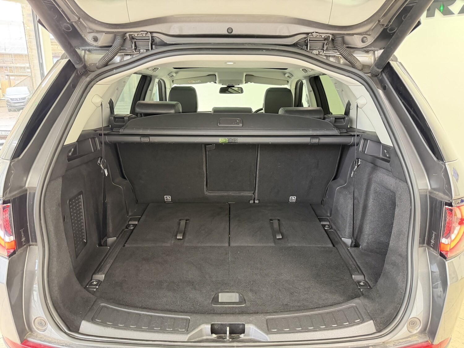 Used Land Rover Discovery Sport 2017 for sale - 77954010: Photo 25