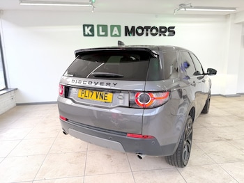 Used Land Rover Discovery Sport 2017 for sale - 77954010: Photo