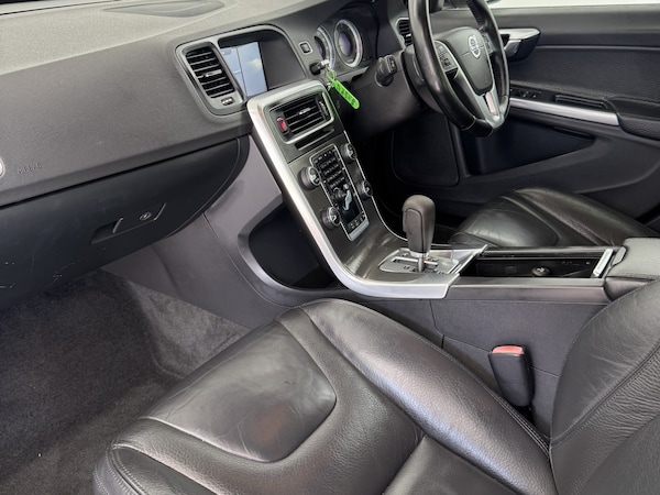 Used Volvo S60 2010 for sale - 76231099: Photo 10