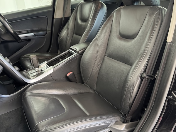 Used Volvo S60 2010 for sale - 76231099: Photo 11