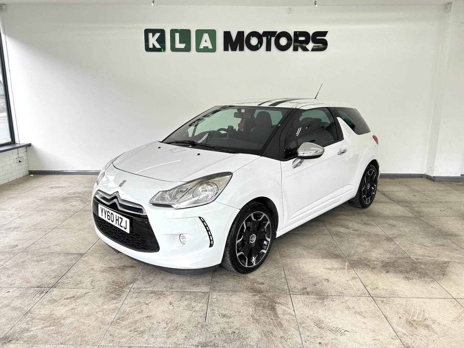 Used Citroen DS3 2010 for sale - 76231105: Photo 1