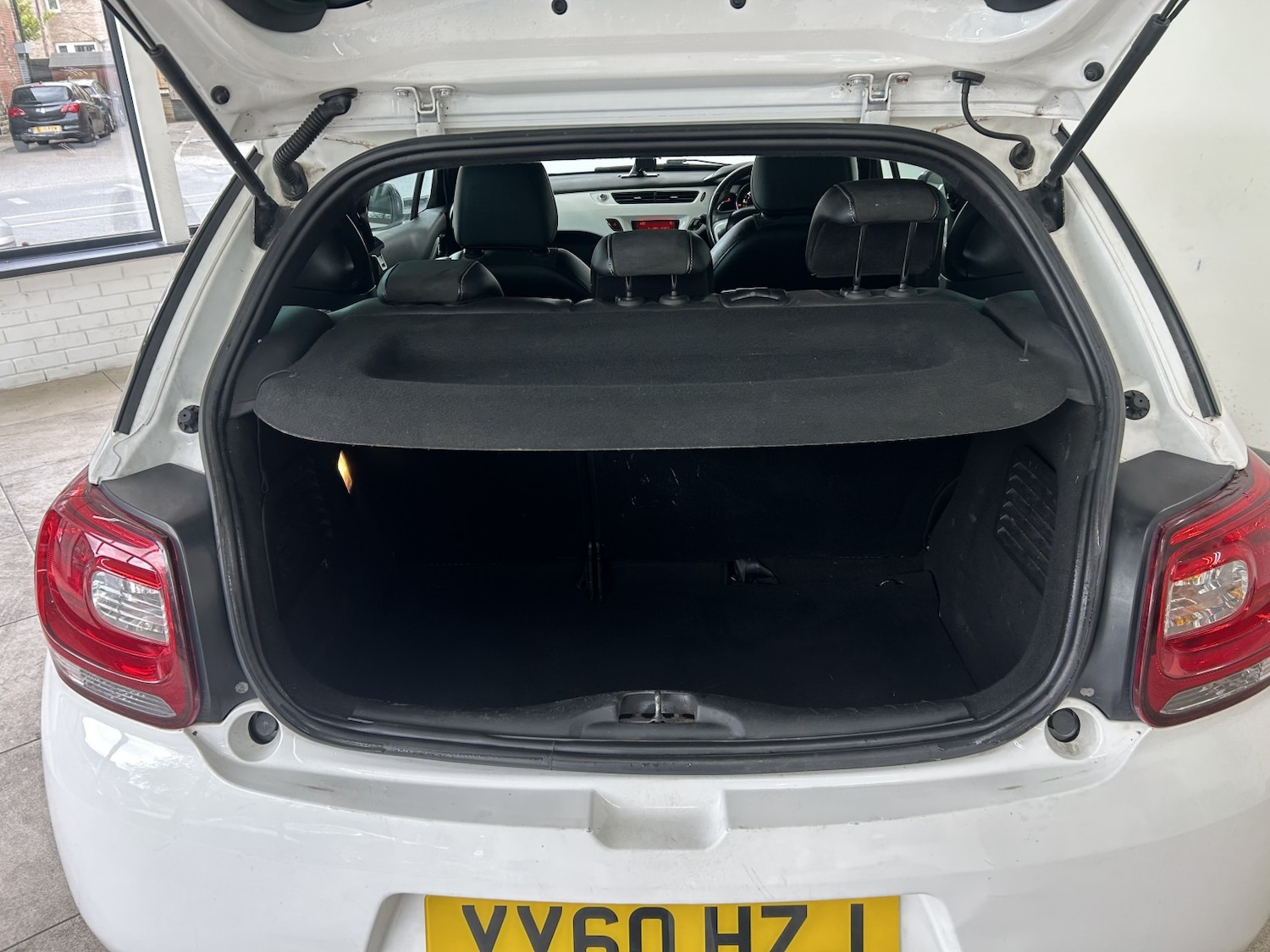 Used Citroen DS3 2010 for sale - 76231105: Photo 14