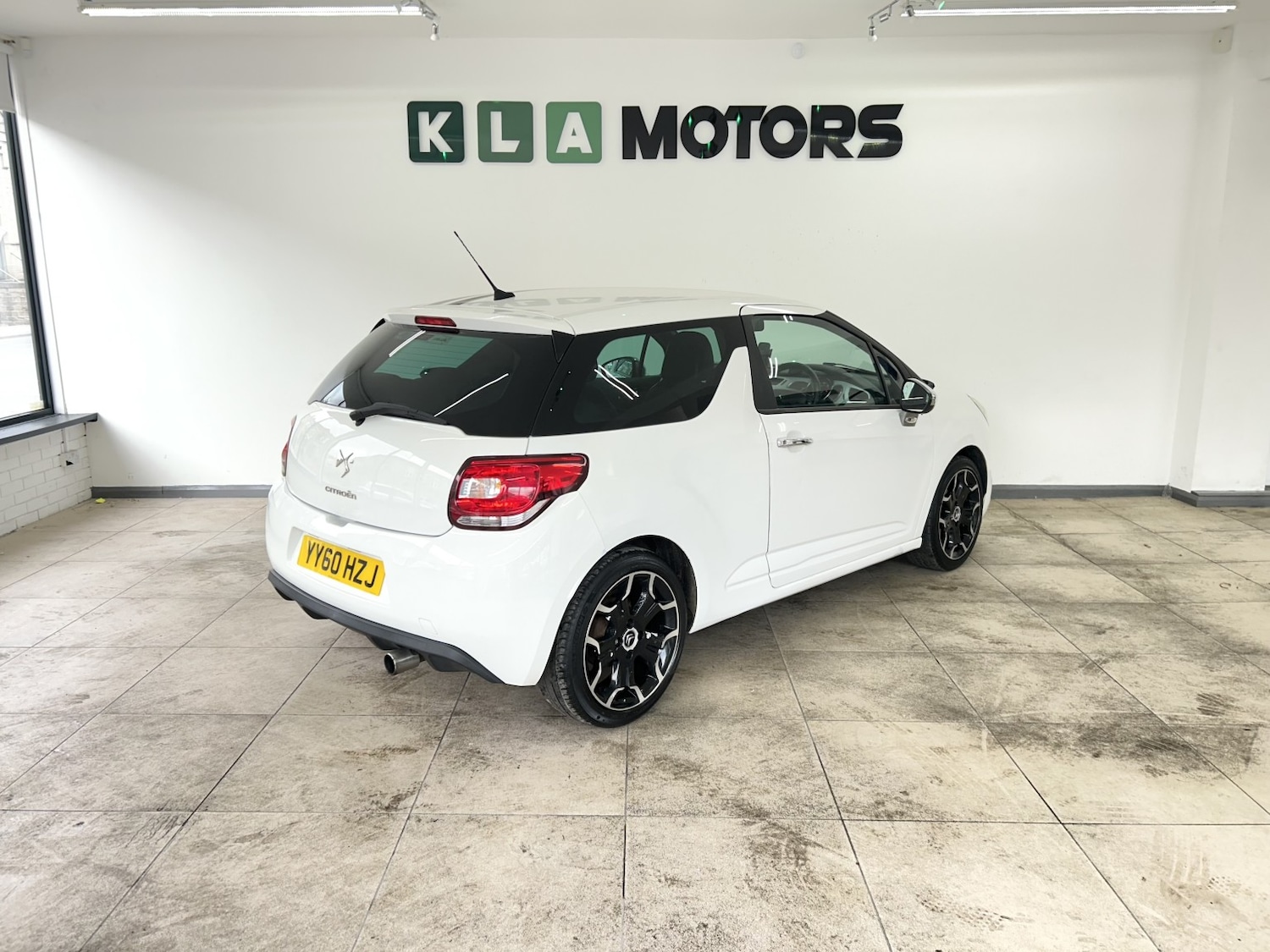 Used Citroen DS3 2010 for sale - 76231105: Photo 5