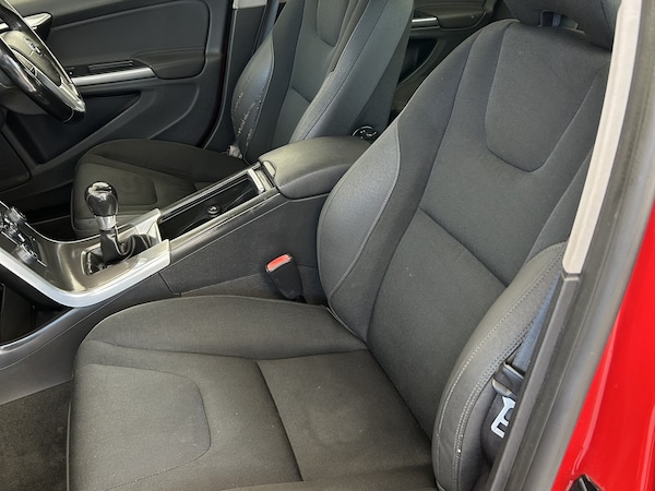 Used Volvo S60 2010 for sale - 76231106: Photo 11