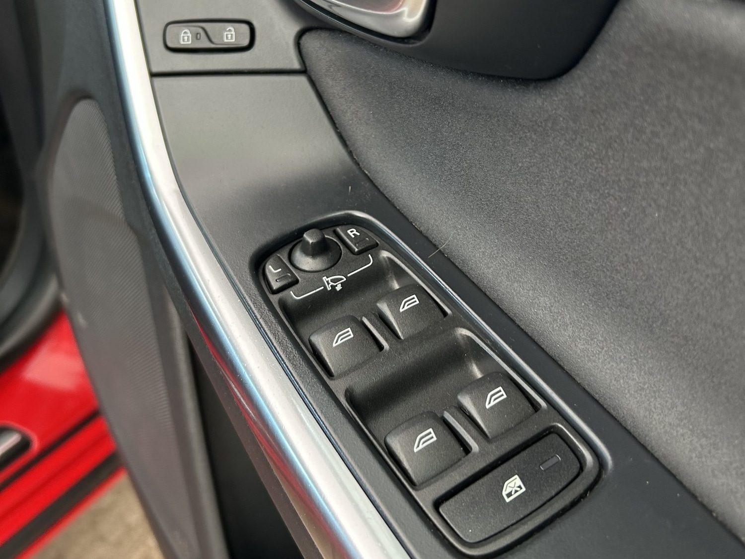 Used Volvo S60 2010 for sale - 76231106: Photo 13