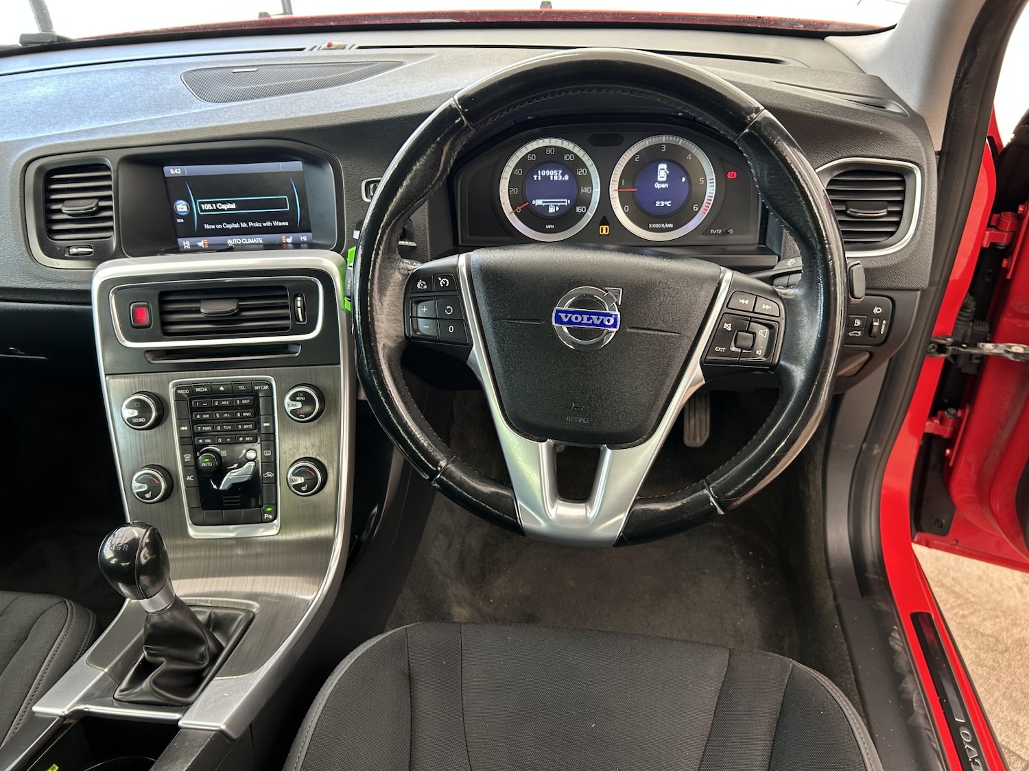 Used Volvo S60 2010 for sale - 76231106: Photo 9