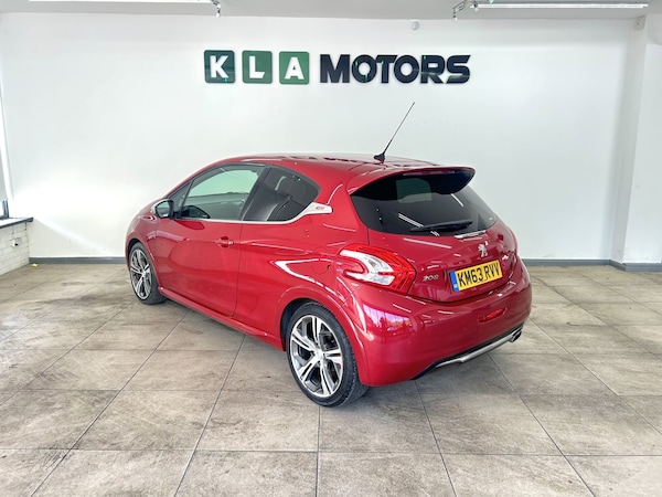 Used Peugeot 208 2013 for sale - 76231102: Photo 3