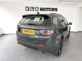Used Land Rover Discovery Sport 2018 for sale - 79395154: Photo
