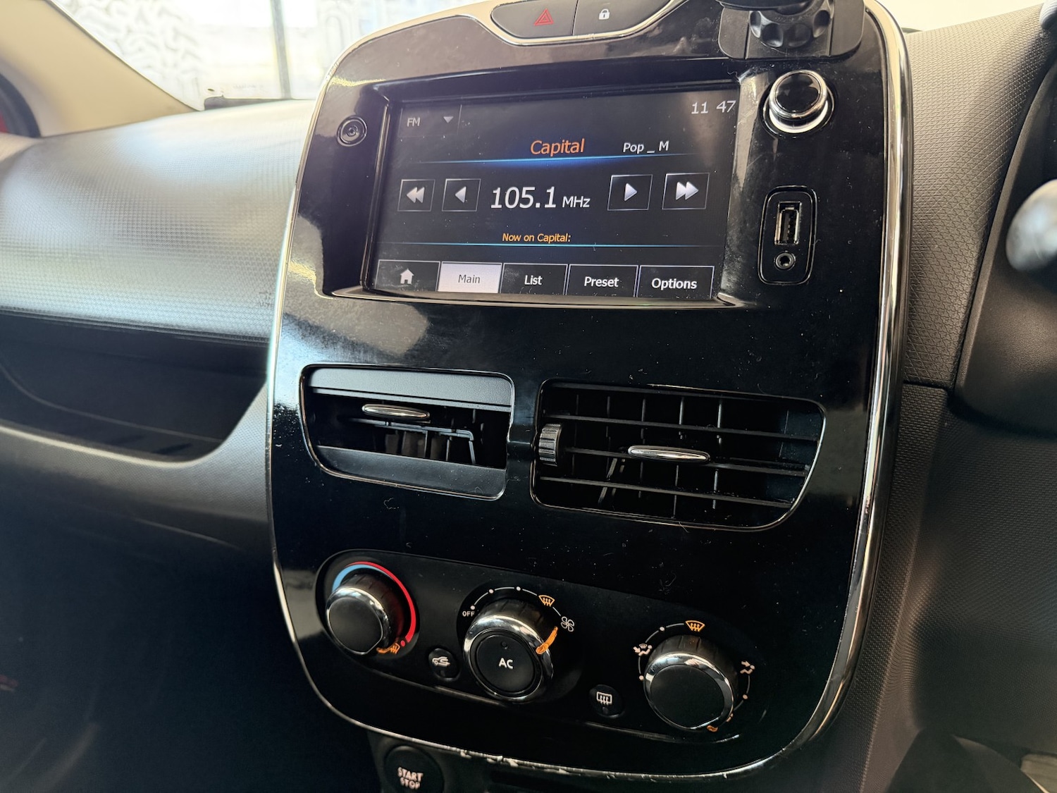 Used Renault Clio 2013 for sale - 77069119: Photo 12