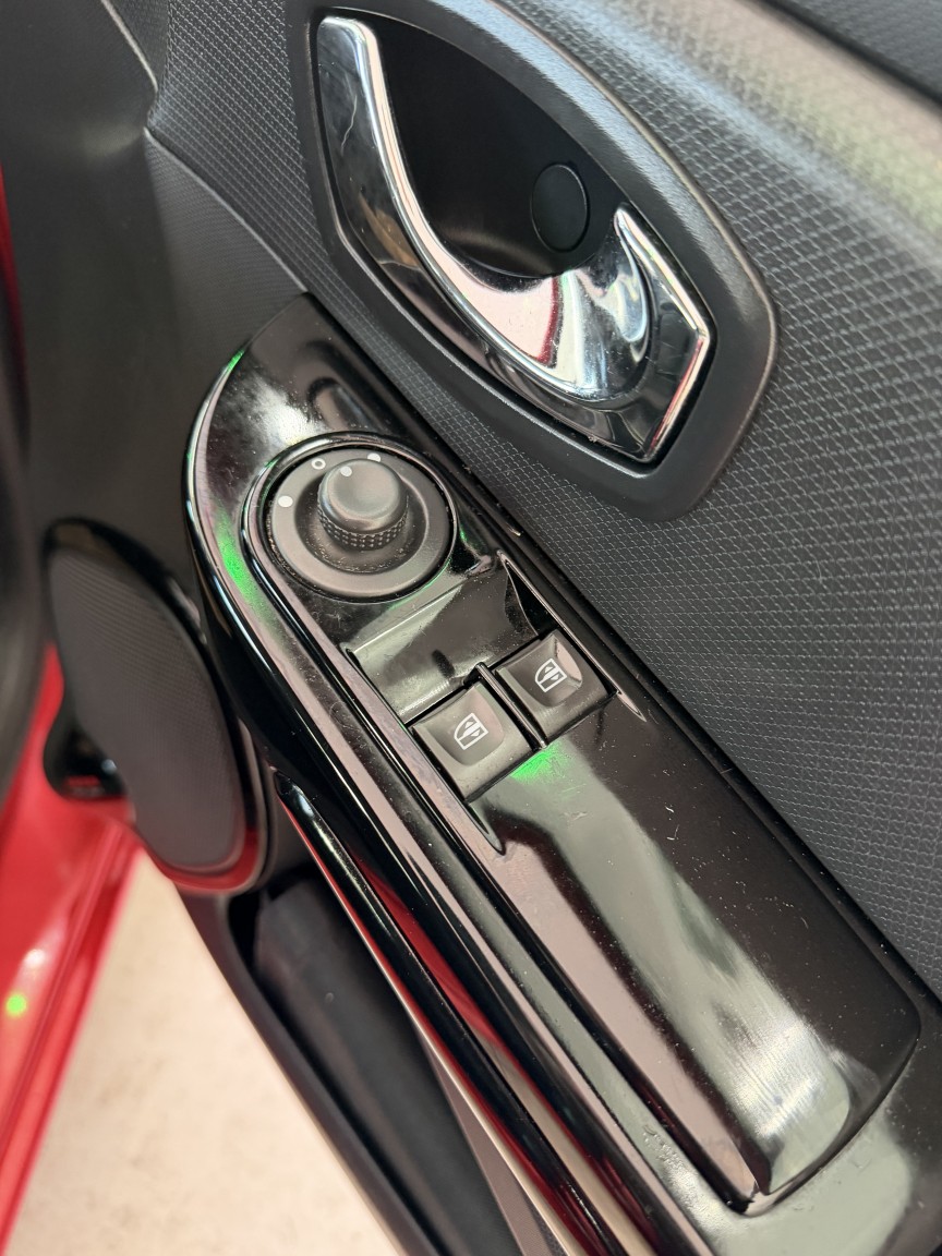 Used Renault Clio 2013 for sale - 77069119: Photo 14