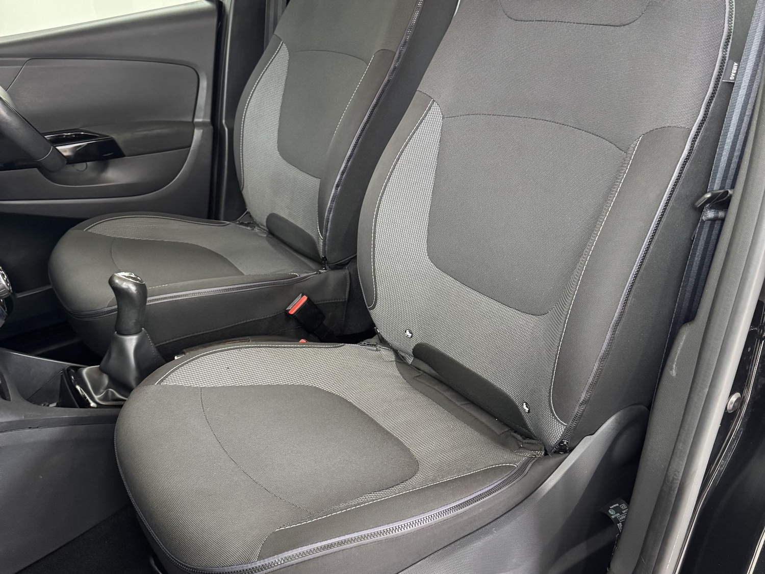 Used Renault Captur 2015 for sale - 76231093: Photo 12