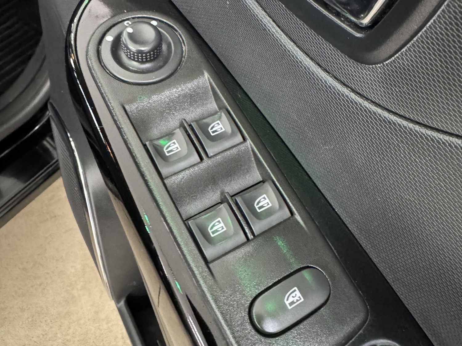 Used Renault Captur 2015 for sale - 76231093: Photo 14