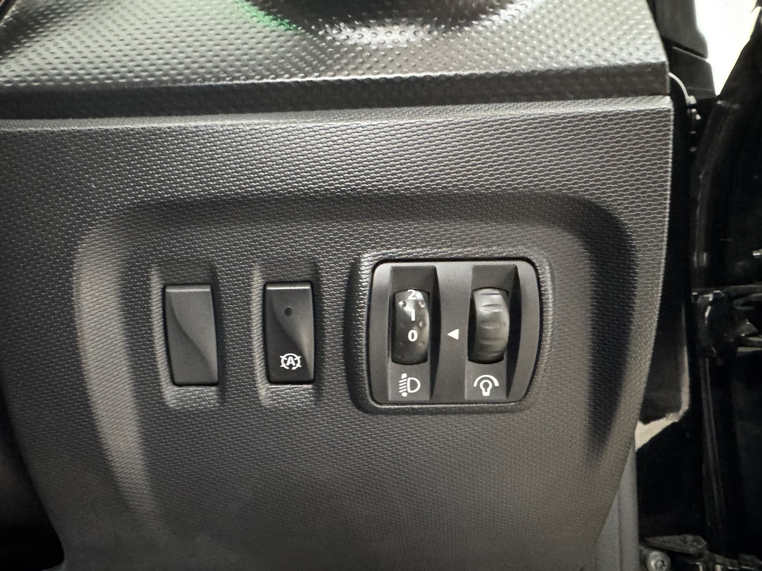 Used Renault Captur 2015 for sale - 76231093: Photo 15