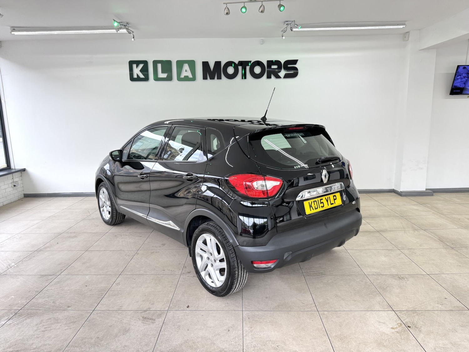 Used Renault Captur 2015 for sale - 76231093: Photo 3