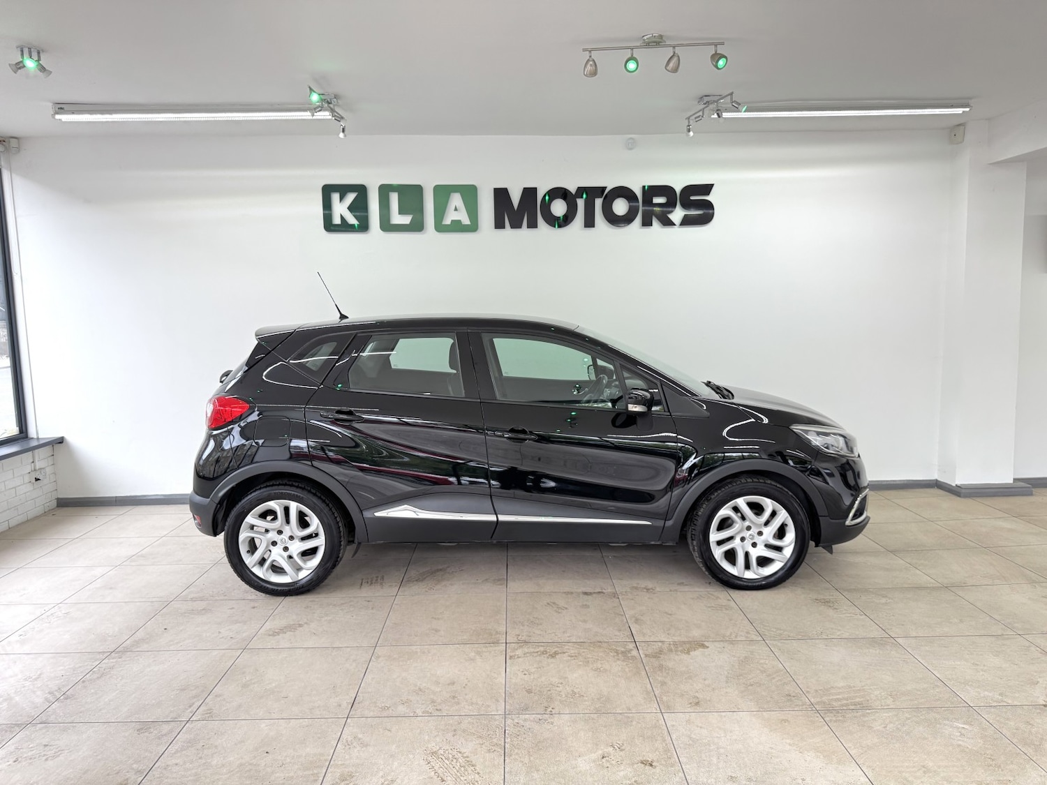 Used Renault Captur 2015 for sale - 76231093: Photo 6