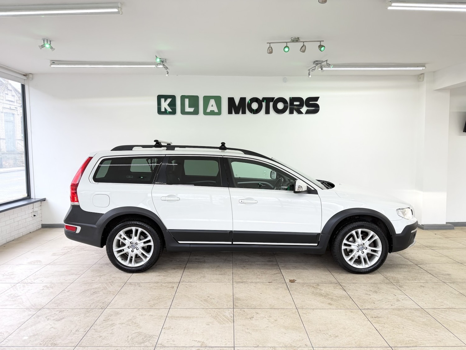 Used Volvo XC70 2014 for sale - 77774791: Photo 6
