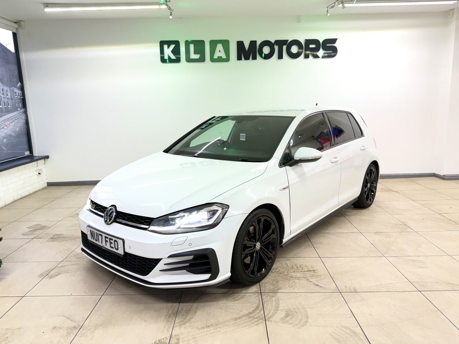 Used Volkswagen Golf 2017 for sale - 76979522: Photo 1