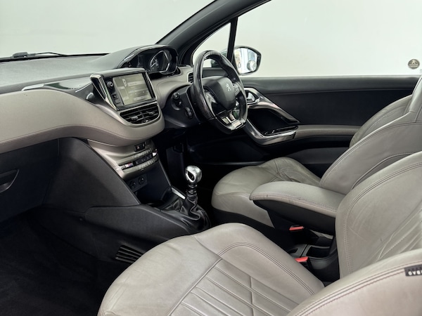 Used Peugeot 208 2013 for sale - 76231113: Photo 11